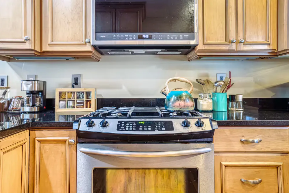 Signal House kitchen